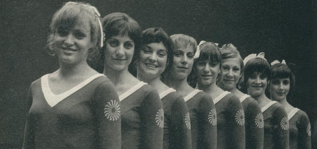 Turn-Athletinnen der deutschen Nationalmannschaft glänzen in ihren ERVY Anzügen bei der heimischen Olympiade in München