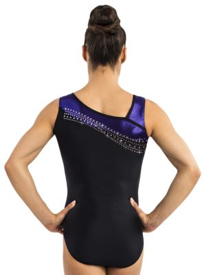 ERVY Leotard ohne Arm, mit Strassmotiv im Rückenteil, Turner Anzu in lila-schwarz, mit asymmetrischem Hals