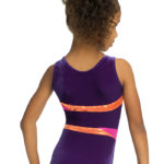 Turnanzug ohne Arm, lila, samt, Strassmotiv, orange und party-pink Streifen,