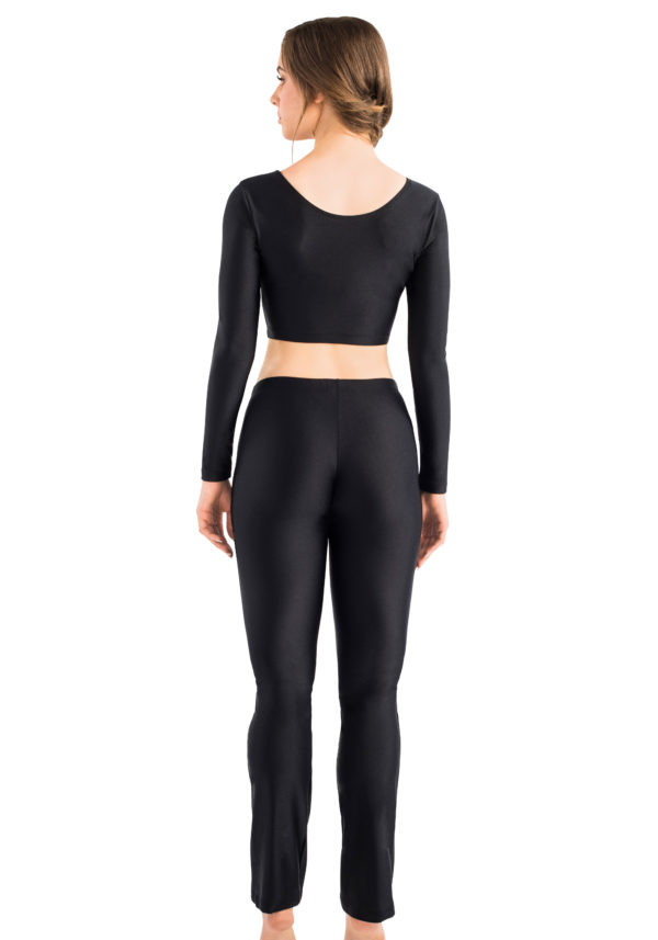 ERVY hüfttiefe Schlaghose in Schwarz für Tanz, Fitness, Yoga und mehr. Lange Hose mit langärmligem Crop Top in Schwarz.